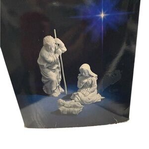 Avon Nativity Collectible Holy Family Mary Joseph Baby Jesus Porcelain  3 pieces